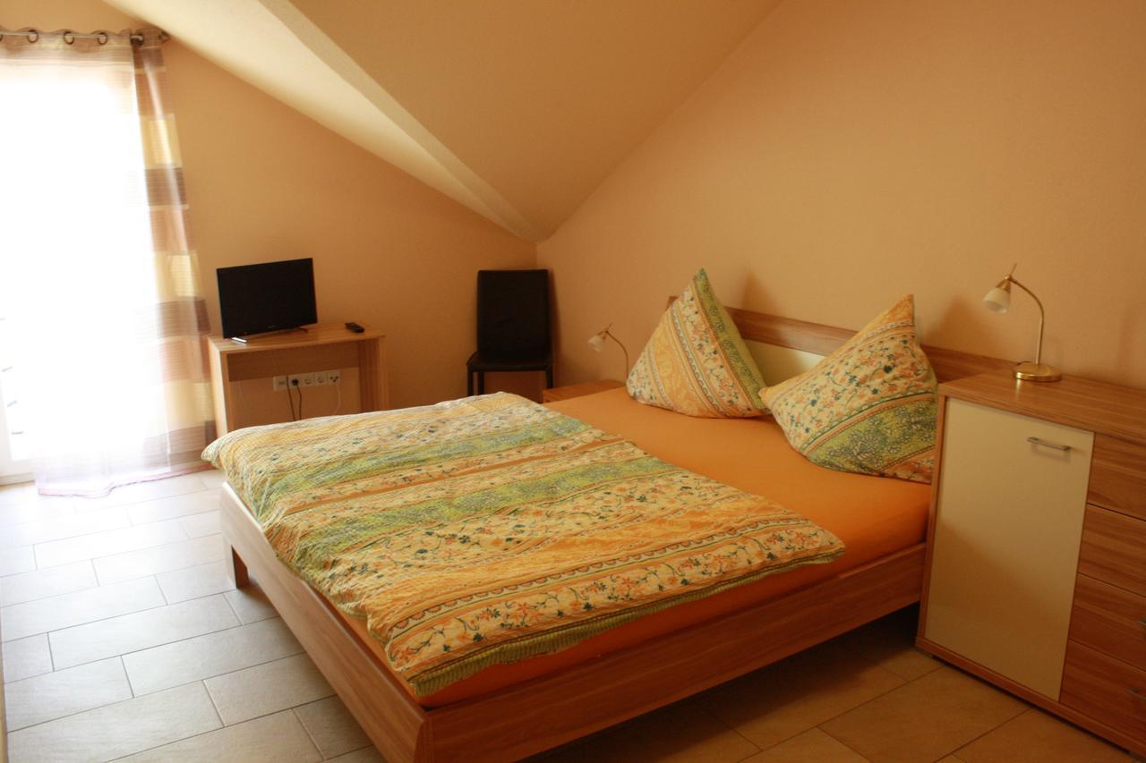 Ferienhaus Trimmisch Ediger-Eller Bagian luar foto